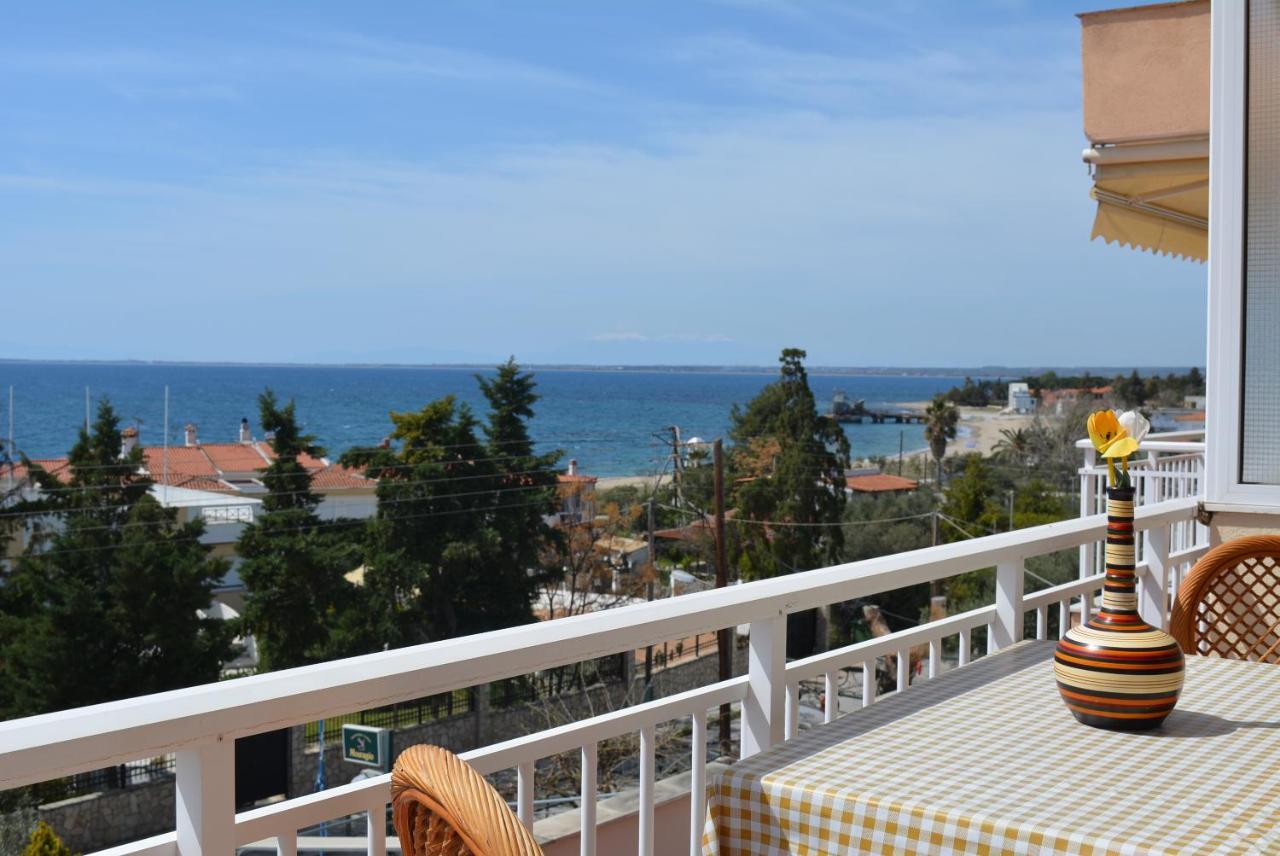 Panos Apartments Gerakini Exterior foto